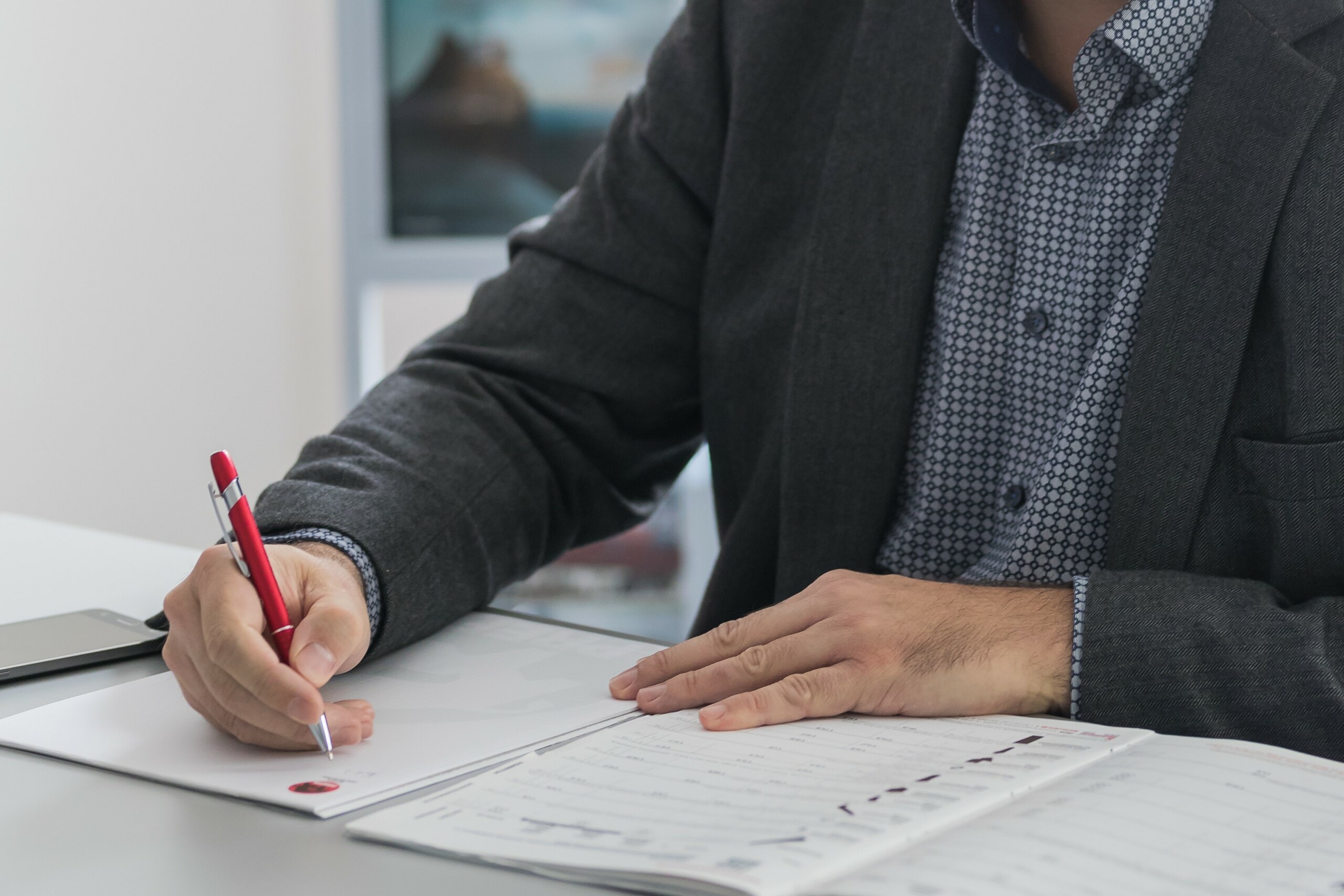 Medewerker bij het opstellen van uw individuele offerte