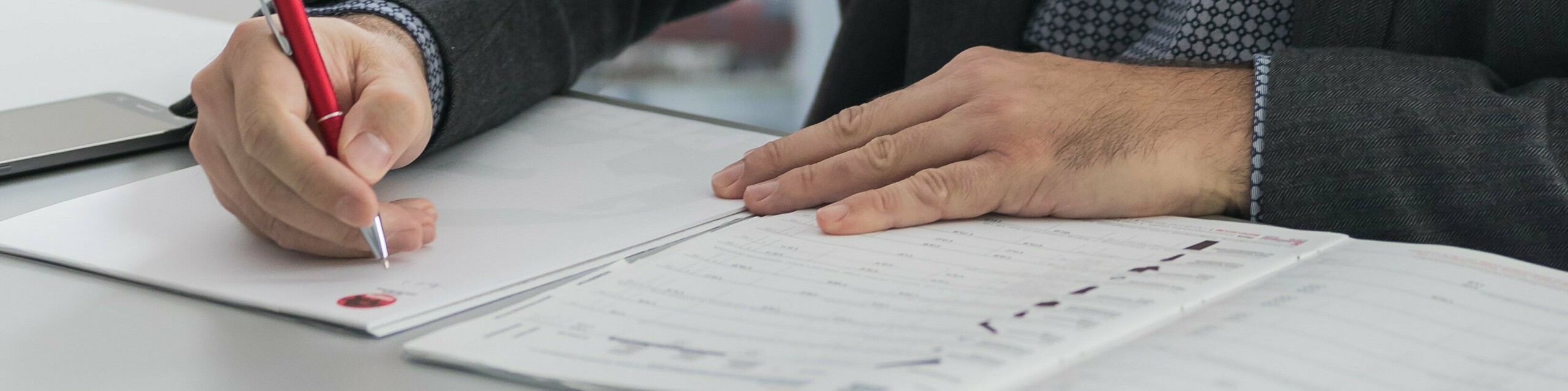 Medewerker bij het opstellen van uw individuele offerte