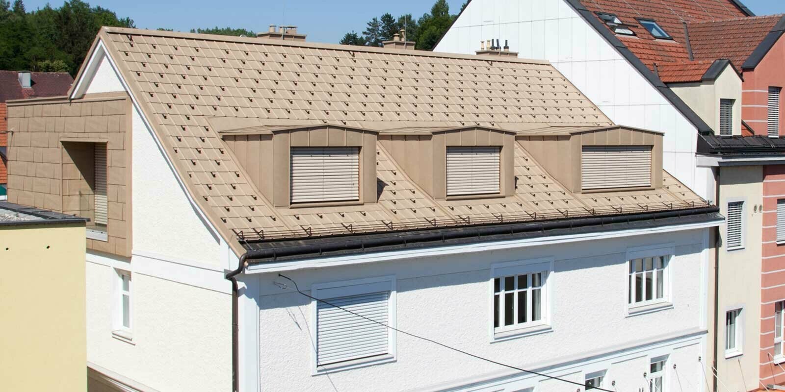 Rénovation de toiture à l’aide de panneaux de toit FX.12 PREFA
